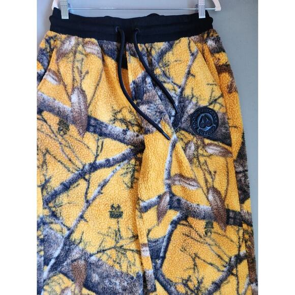 NWT MOOSE KNUCKLES X Post Malone Men's Sherpa Jogger Pants Sz M Yellow #4G503 - Picture 3 of 14